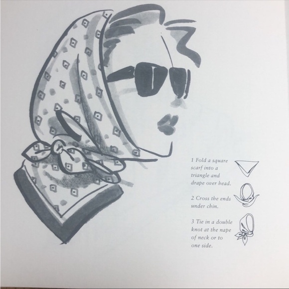 Timeless Polkadot GINO PAOLI 100% silk scarf, Italy, signed designer scarf  60’s - Picture 16 of 17